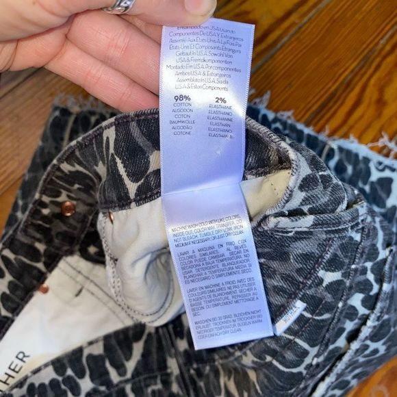 Mother Denim "THE VAGABOND MINI FRAY" SKIRT Leopard Jean, Size 27, MSRP $258 - Picture 8 of 12
